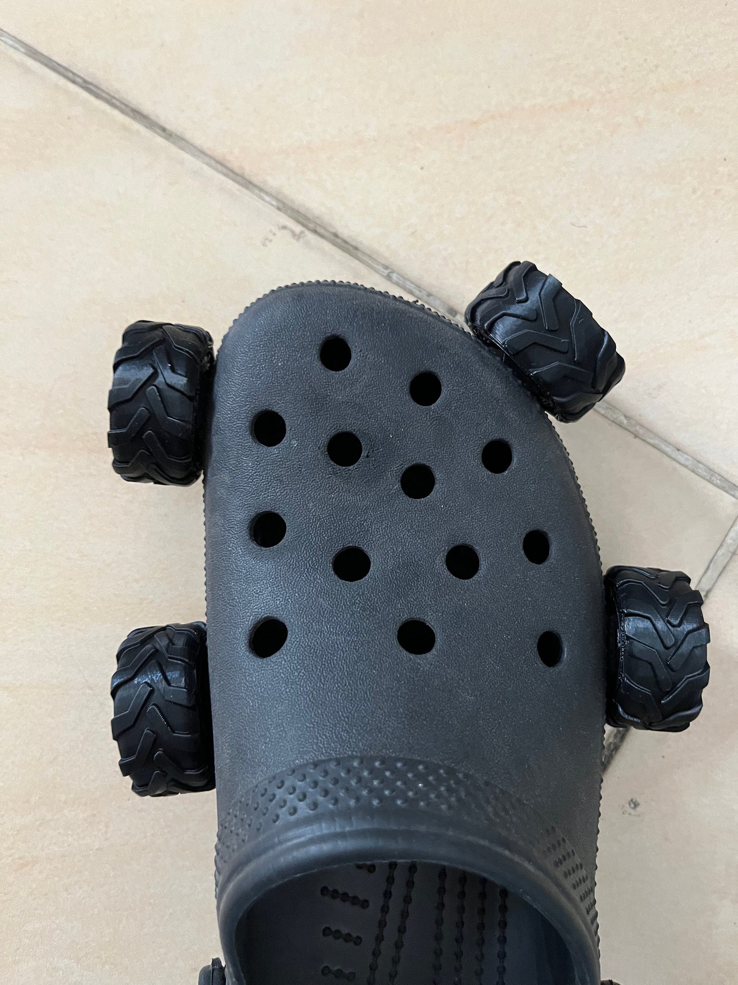 Wheels for croc