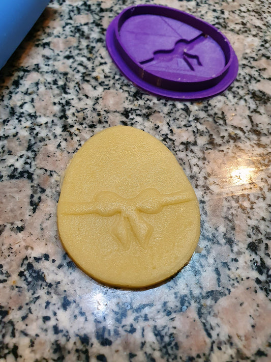 Egg Ribbon Happy Easter cookie cutter with stamp