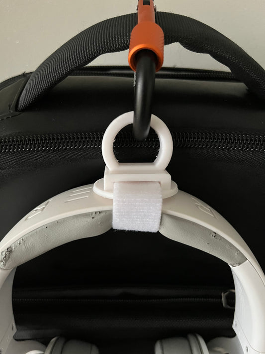 Carabiner connector holder for headphone /headset, 3D printed